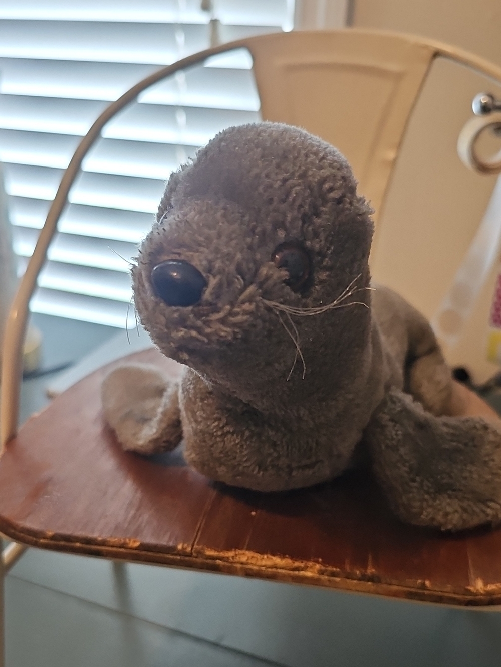 Gankin Vintage 1976 Plush Gray Seal Lion Stuffed Animal Toy.